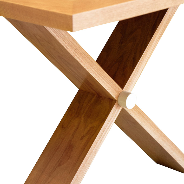 Leg detail of American Oak dining table